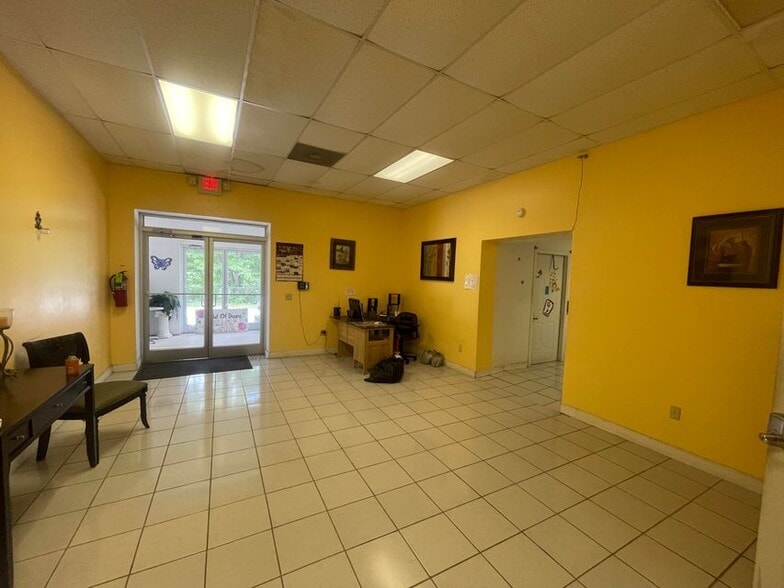 More Photos Of 1918 N 2nd St, Booneville Warehouse For Sale