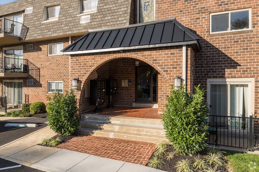 More Photos Of 1200 Lincoln Ave, Prospect Park Apartments For Lease