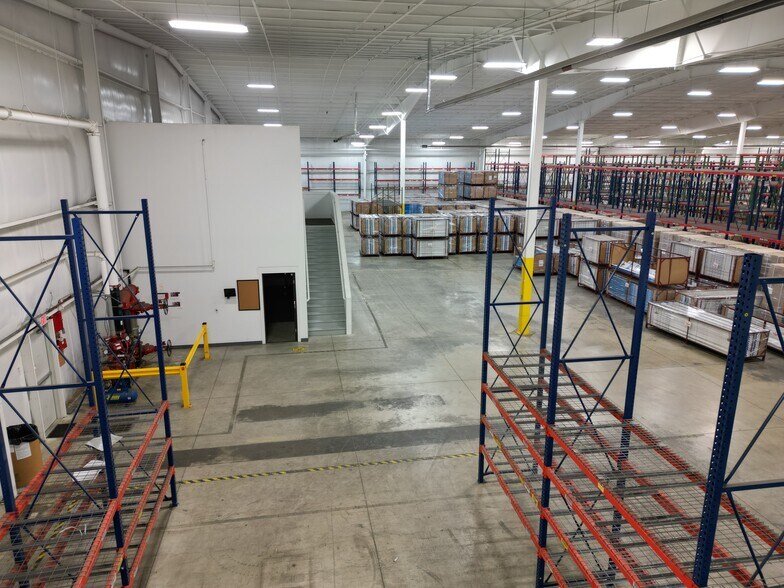 More Photos Of 1887 Cottage St, Ashland Warehouse For Lease