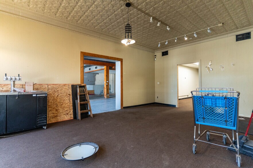 More Photos Of 3828 Broadway Blvd, Kansas City Office For Sale