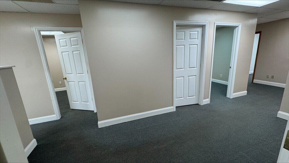More Photos Of 1684 N Belcher Rd, Clearwater Flex For Lease