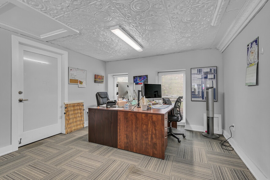 More Photos Of 408-410 Martin Luther King Jr Blvd, Savannah Storefront Retail Residential For Sale