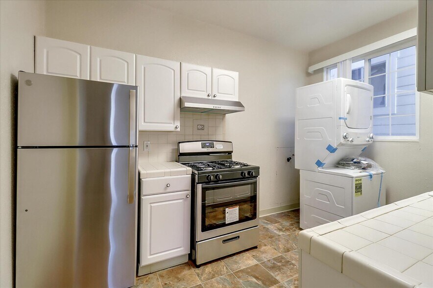 More Photos Of 270 E Saint John St, San Jose Apartments For Sale