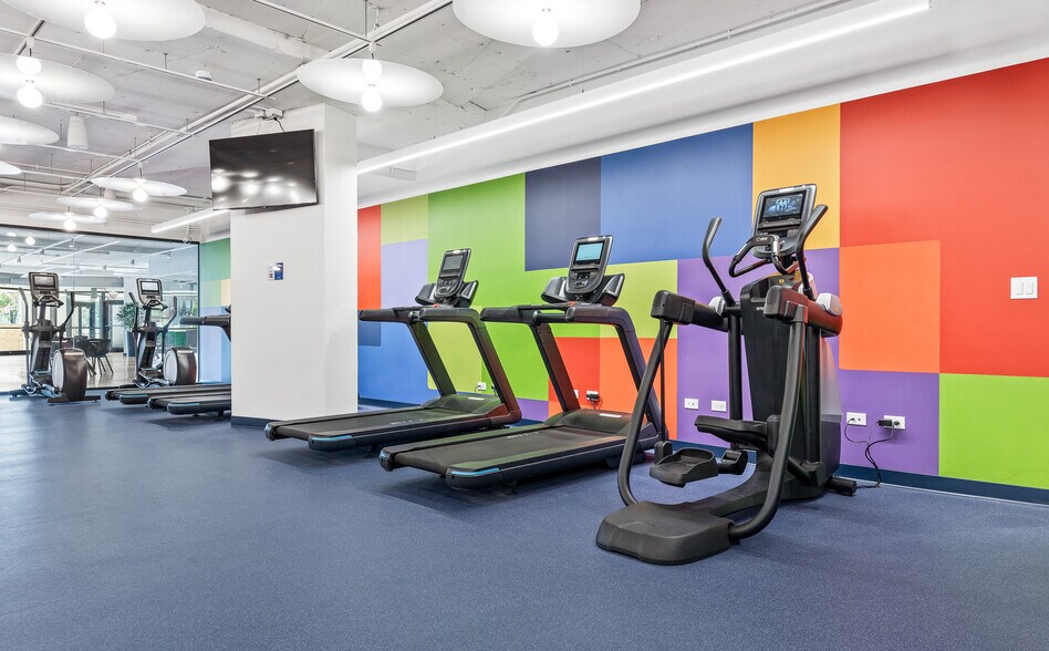 More Photos Of 800 S Wells St, Chicago Office For Lease