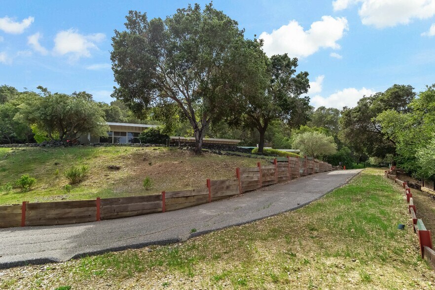 More Photos Of 261 Durazno Way, Portola Valley Land For Sale