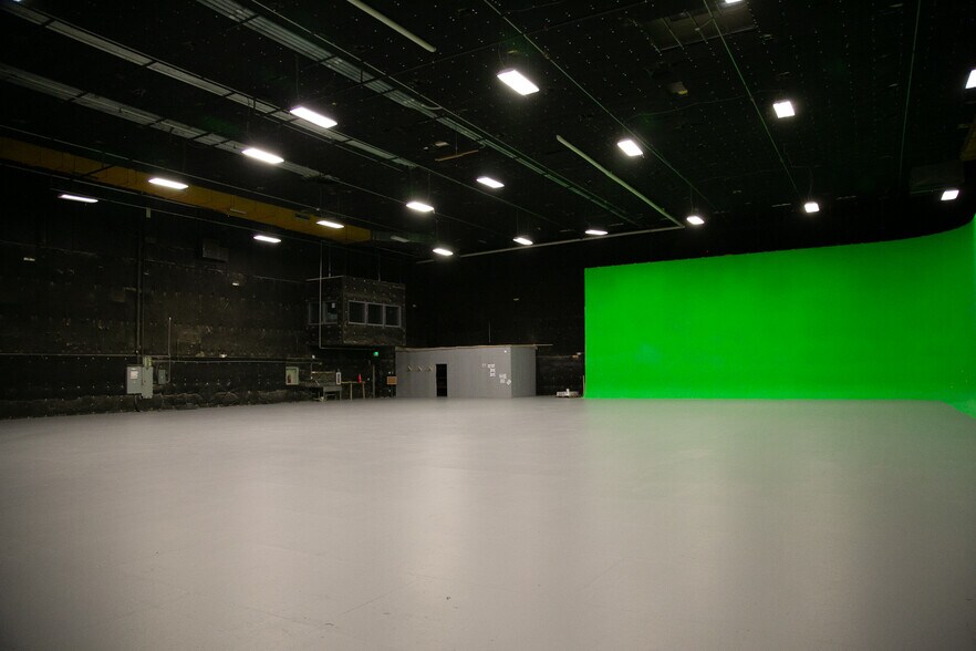 More Photos Of 1600 Saint Michaels Dr, Santa Fe Unknown For Lease