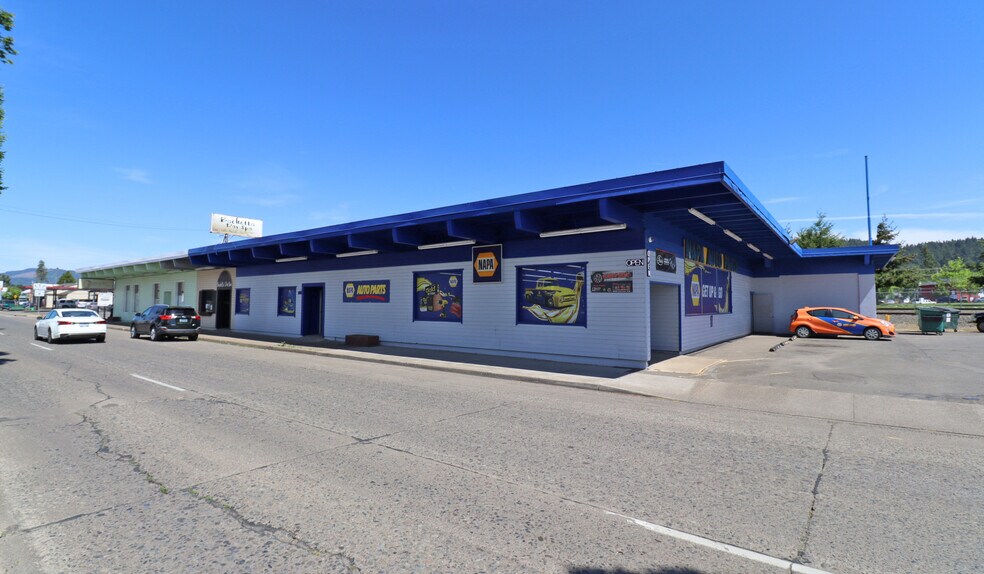 More Photos Of 104 S Pacific Hwy, Cottage Grove Storefront For Sale