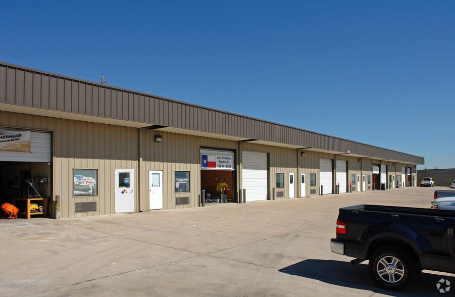 More Photos Of 1914 W Howard Ln, Austin Light Manufacturing For Lease
