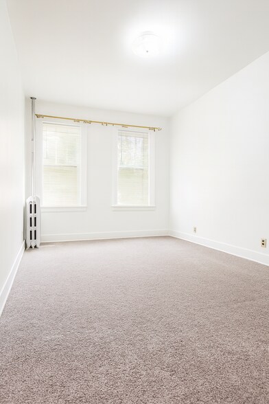 More Photos Of 4715 47th St, Woodside Apartments For Sale