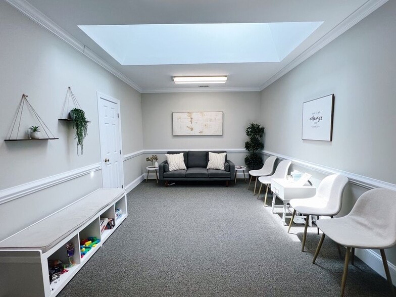 More Photos Of 172-182 Mine Lake Ct, Raleigh Office For Sale