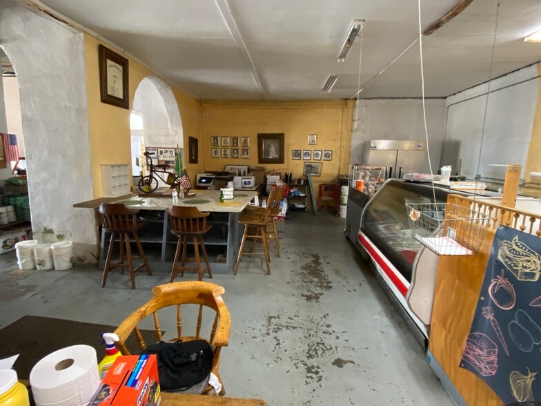 More Photos Of 226 6th St, Augusta Freestanding For Sale