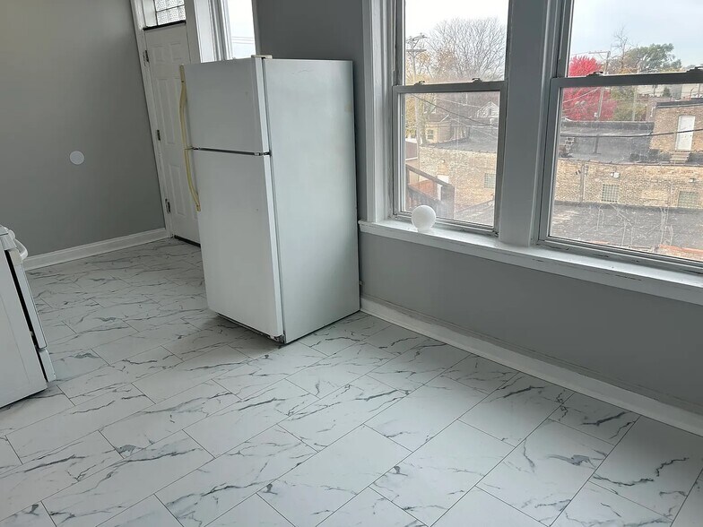 More Photos Of 5701 W Roosevelt Rd, Cicero Apartments For Lease