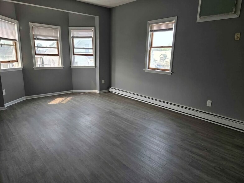 More Photos Of 95 Medford St, Malden Apartments For Sale