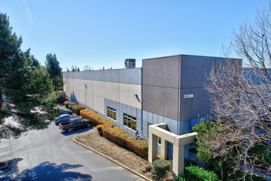 Primary Photo Of 2339 Courage Dr, Fairfield Warehouse For Lease