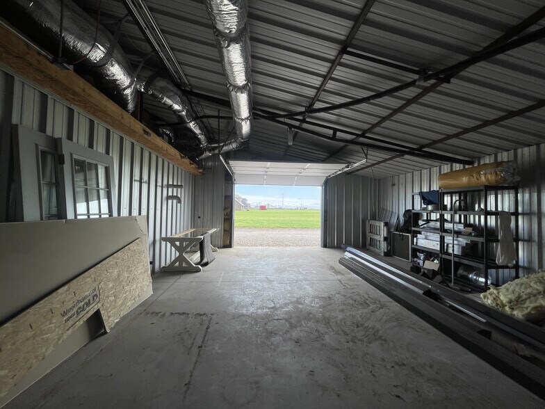 More Photos Of 5900 Moffat Rd NE, Piedmont Warehouse For Lease