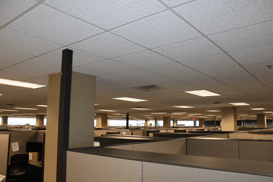 More Photos Of 1770 Pyramid Pl, Memphis Office For Lease