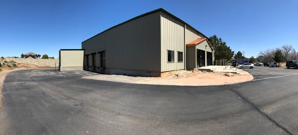 More Photos Of 7810 N US Highway 89, Flagstaff Showroom For Lease