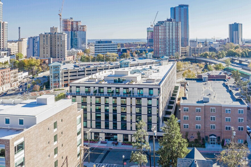 More Photos Of 20 Burling Ln, New Rochelle Apartments For Lease