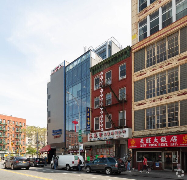 More Photos Of 107 E Broadway, New York Loft Creative Space For Sale