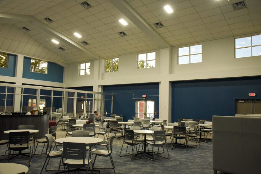 More Photos Of 1411 W Main St, League City Schools For Sale