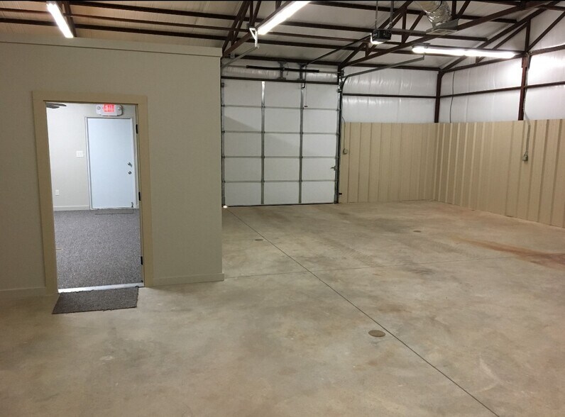 More Photos Of 410 Sigma Pl, Guthrie Warehouse For Lease