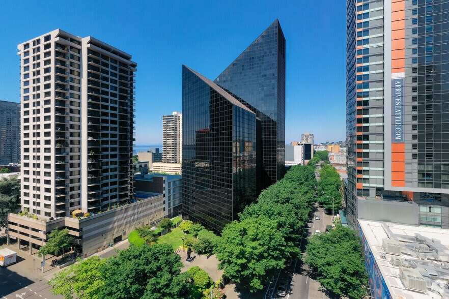 More Photos Of 2101-2121 4th Ave, Seattle Office For Sale