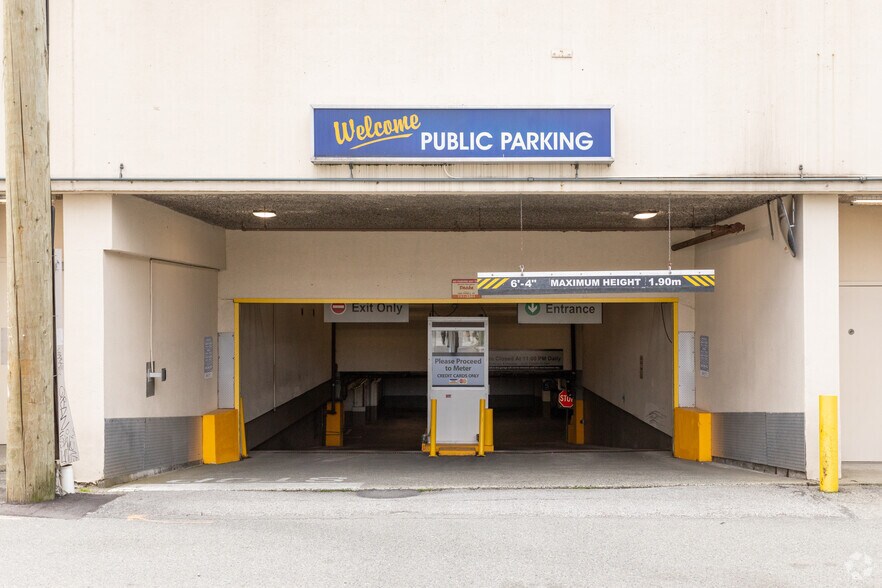 More Photos Of 2608 Granville St, Vancouver Office For Lease