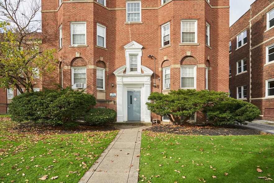 More Photos Of 3016 S Moreland Blvd, Cleveland Multifamily For Sale