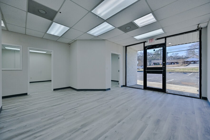 More Photos Of 4664 Lawrenceville Hwy NW, Lilburn Freestanding For Sale