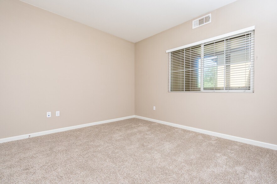 More Photos Of 2855 Foothill Blvd, La Verne Apartments For Lease