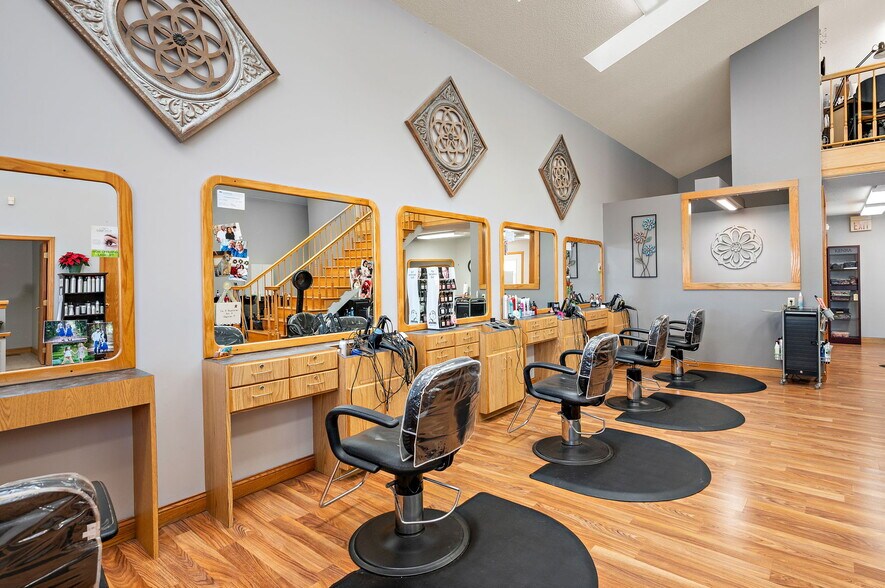 More Photos Of 321 Central Ave W, Saint Michael Freestanding For Sale