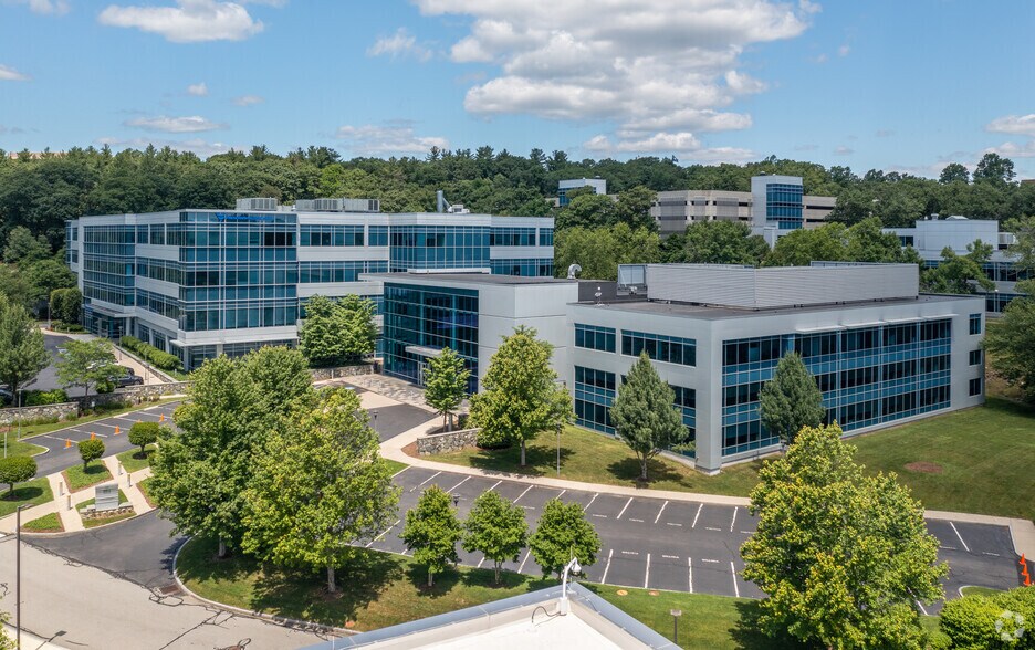 More Photos Of 930 Winter St, Waltham Office For Lease