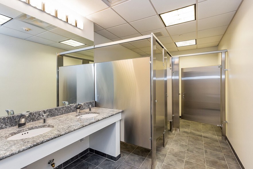 More Photos Of 611 W Hartsdale Ave, White Plains Medical For Lease