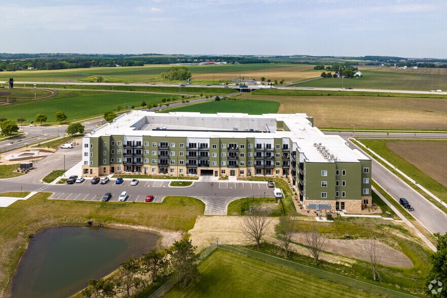 More Photos Of 4958 Innovation Dr, Deforest Apartments For Lease