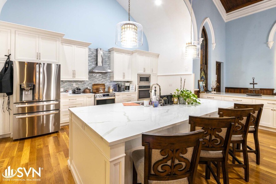 More Photos Of 209 W Jefferson St, Georgetown Office Residential For Sale