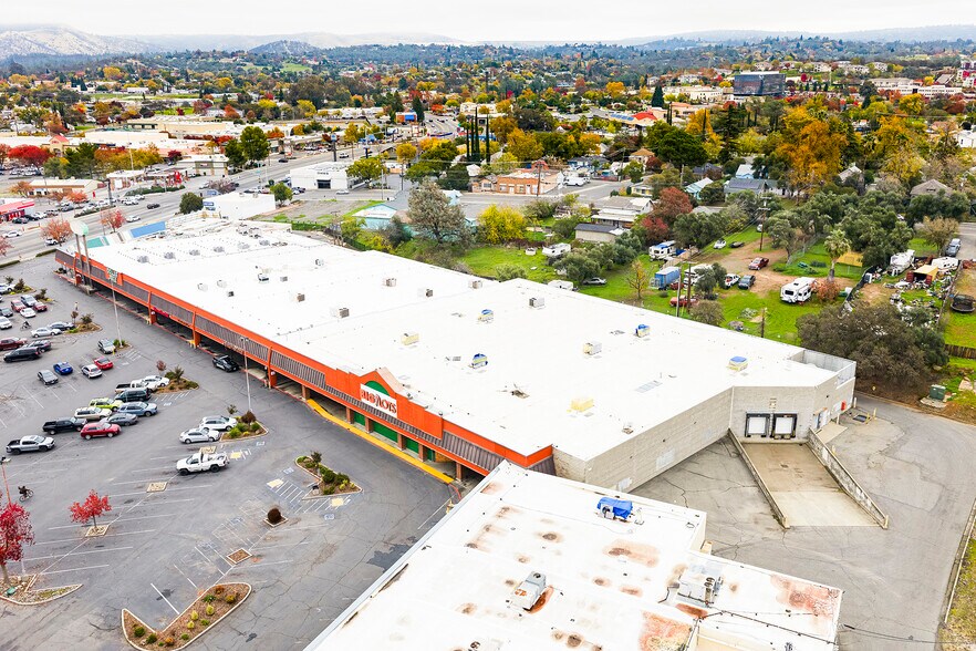 More Photos Of 1815-1985 Oro Dam Blvd E, Oroville Department Store For Sale