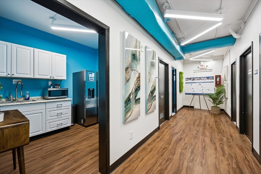 More Photos Of 629-633 W 19th St, Houston Office For Sale