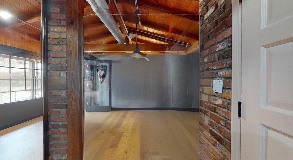 More Photos Of 3508 S Manhattan Ave, Tampa Health Club For Sale