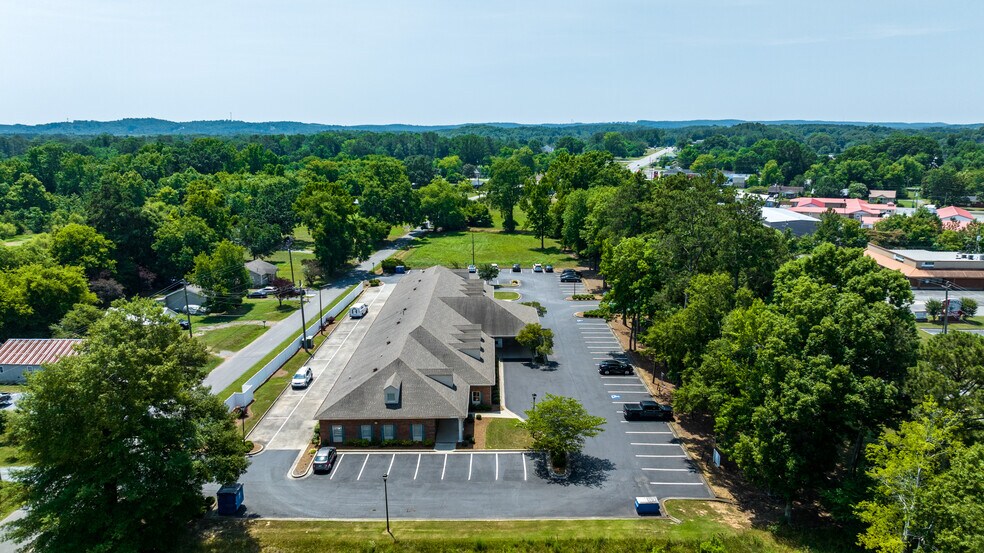 More Photos Of 6000 Joe Frank Harris Pky NW, Adairsville Healthcare For Lease