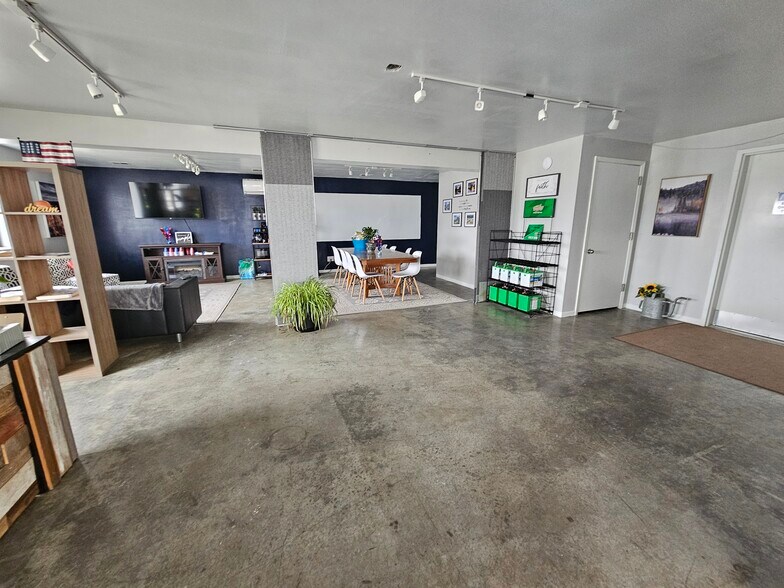 More Photos Of 24105 W 43rd St, Shawnee Land For Lease