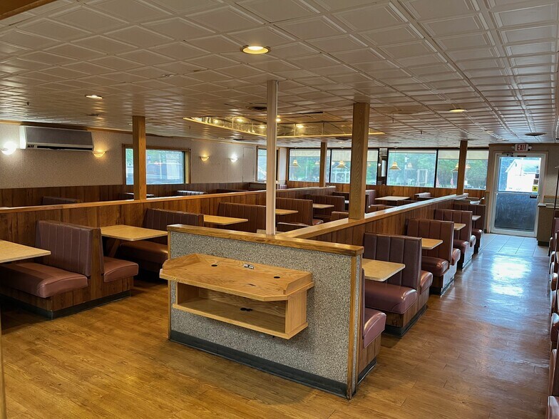 More Photos Of 20 N Main St, Honeoye Falls Restaurant For Sale