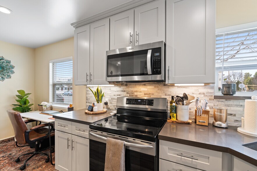 More Photos Of 403 Vera Ave, Redwood City Apartments For Sale