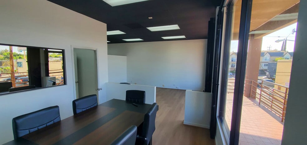 More Photos Of 4383 Tujunga Ave, Studio City Freestanding For Lease