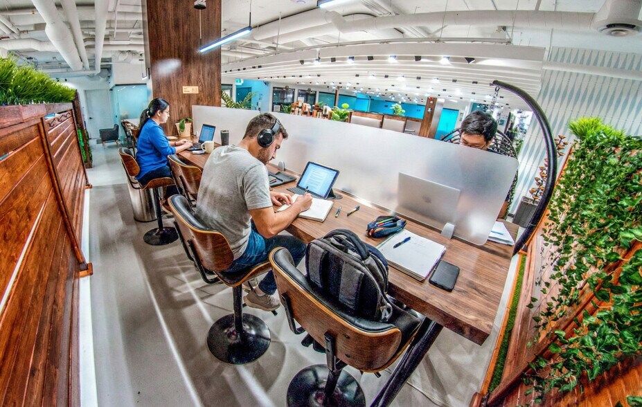 More Photos Of 252 W Esplanade, North Vancouver Coworking Space