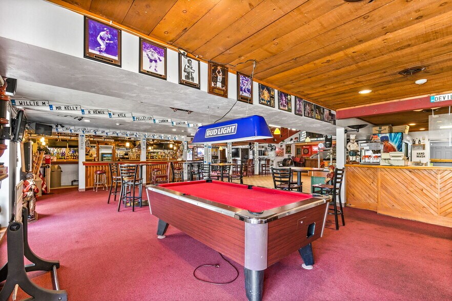 More Photos Of 270 Onset Ave, East Wareham Restaurant For Sale