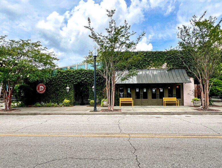 Primary Photo Of 117 Walnut St, Hattiesburg Restaurant For Sale