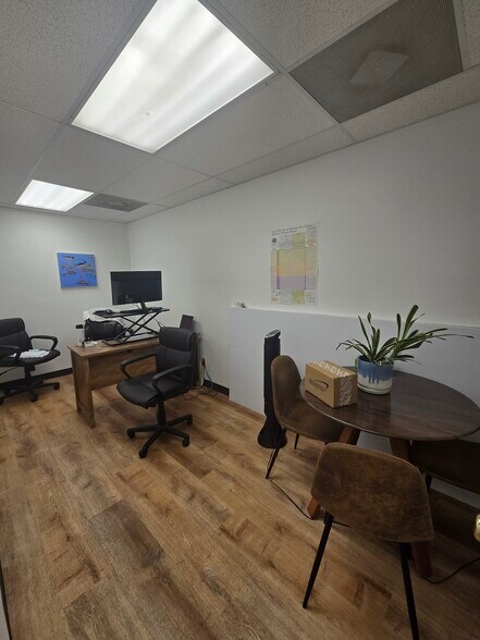 More Photos Of 400 Ala Makani St, Kahului Office For Lease