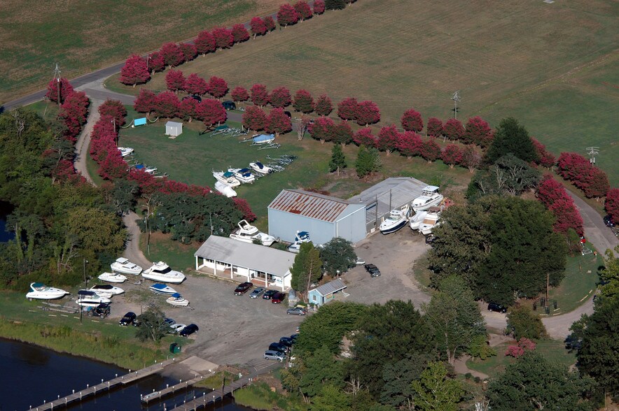 More Photos Of 277 Harbor View Cir, Colonial Beach Marina For Sale