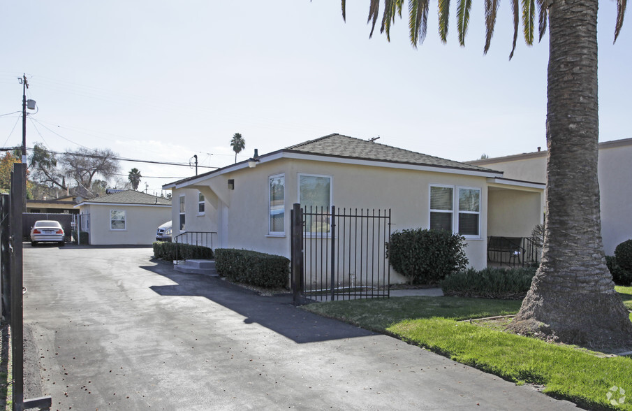 Primary Photo Of 919 E Grand Ave, Escondido Medical For Sale