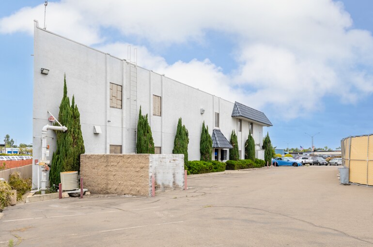 More Photos Of 7901 Vickers St, San Diego Office For Sale